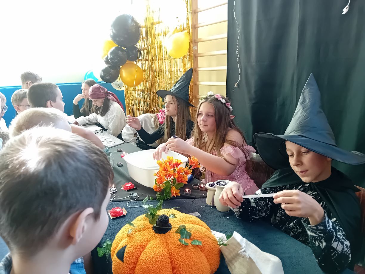 Andrzejkowe wróżby i zabawy w naszej szkole